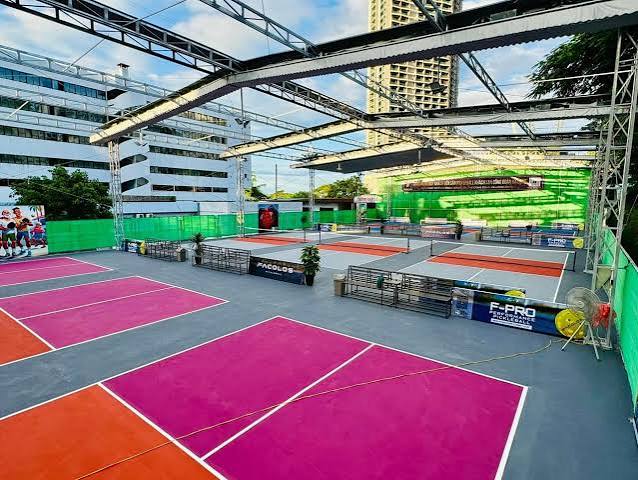 Chiều cao mái che sân Pickleball